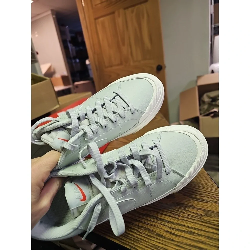 Nike court legacy